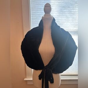 Pronovias Les Accessories Shawl